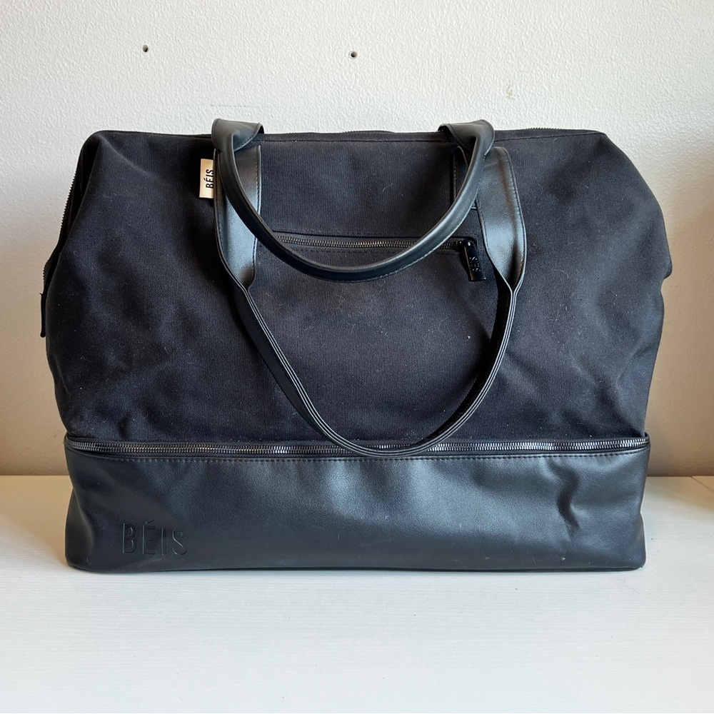 BÉIS The Weekender in Black